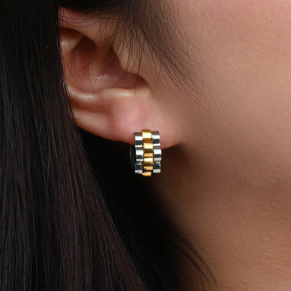 Vintage Two-Tone Chunky Watchband Hoop Earrings PVD 18K White Gold & Silโฆ - Picture 5 of 13